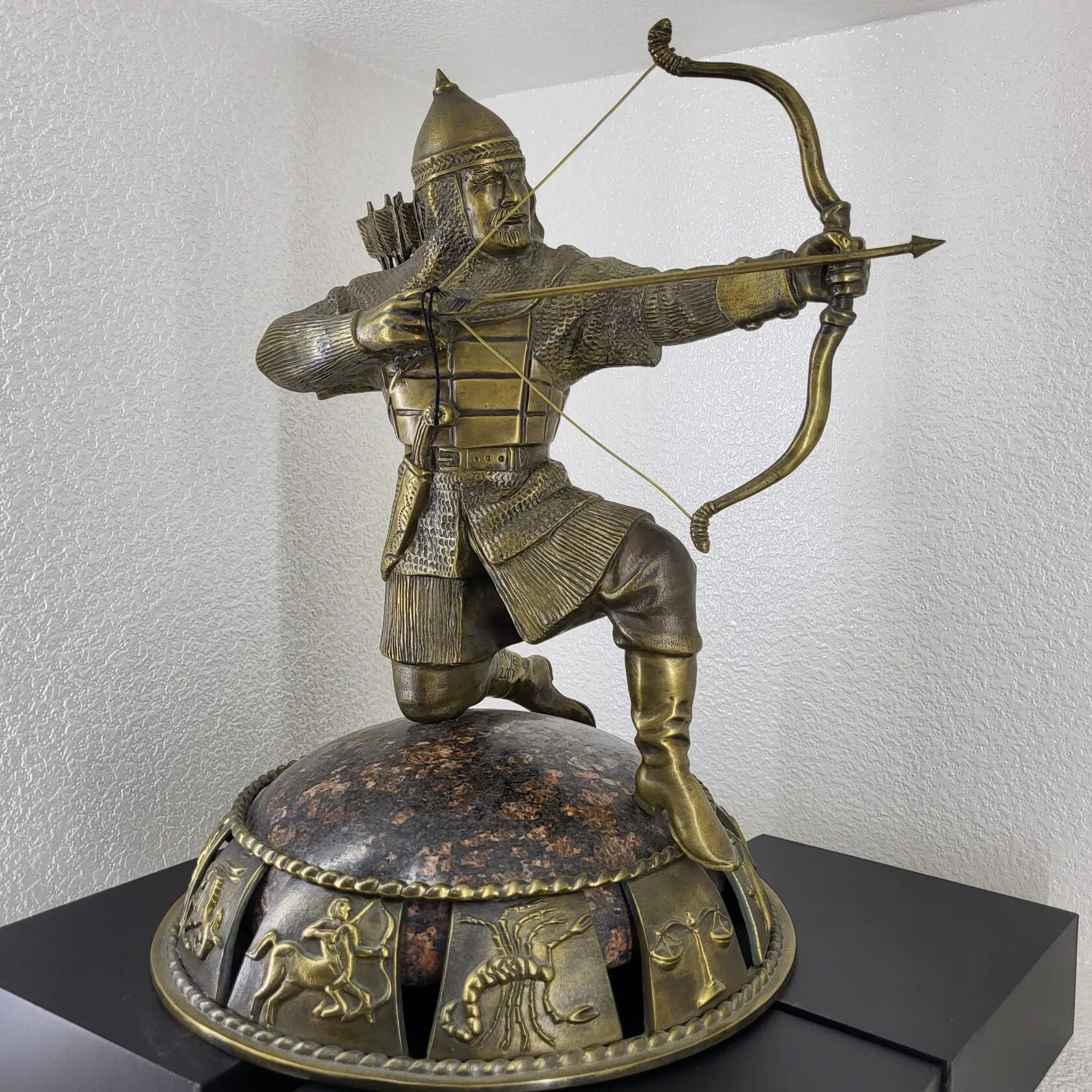 Стрелец на колене