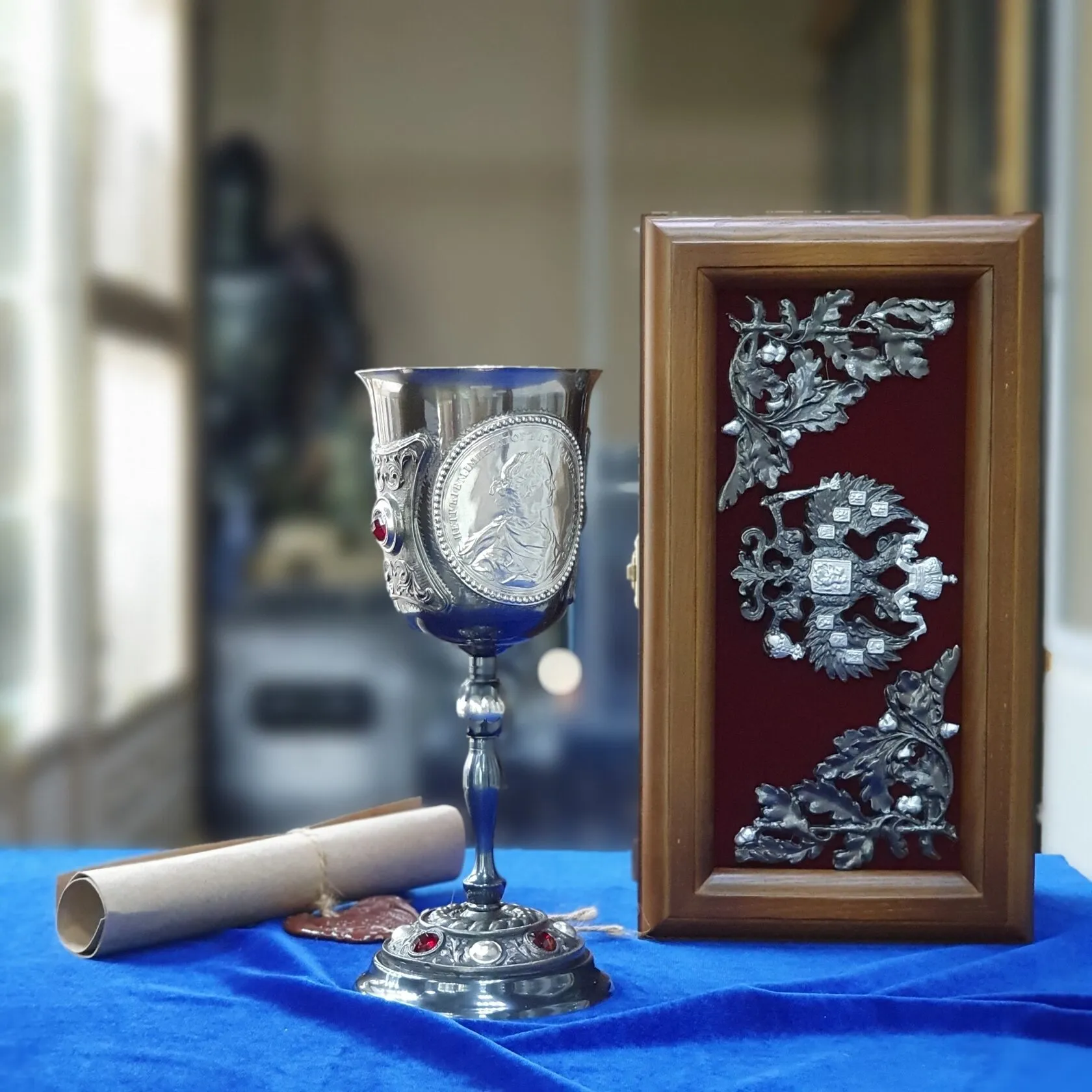 Бокал «Царский» с камнем